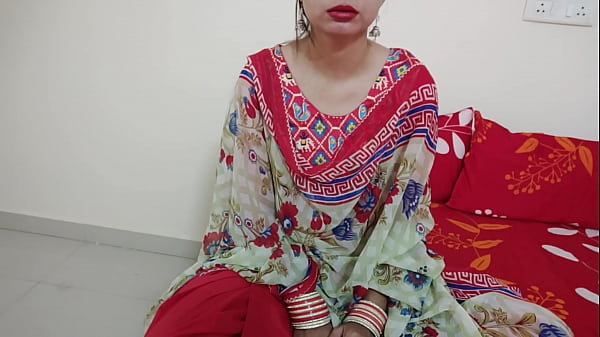 Fucked new pussy at home when there was no one in the room at night saarabhabhi6