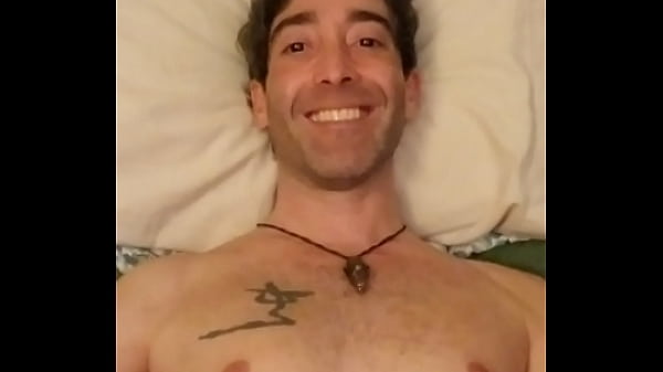 Chico caliente quiere tu semen de Max Shenanigans