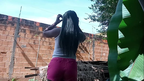 Beautiful Teen teases exotic