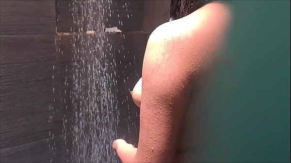 Hot gorgeous Teen dances - latina