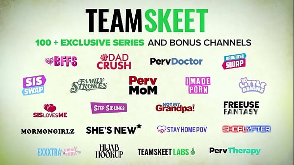 可爱的啦啦队员被她的教授面部表情