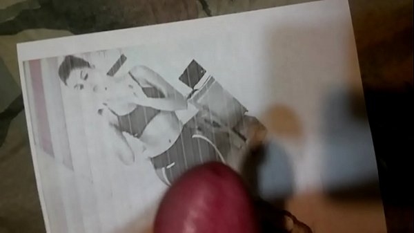 Brett masturbiert auf Juceila