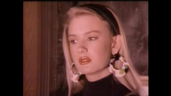 Đồ lót gợi cảm II.1990.x264.MP3